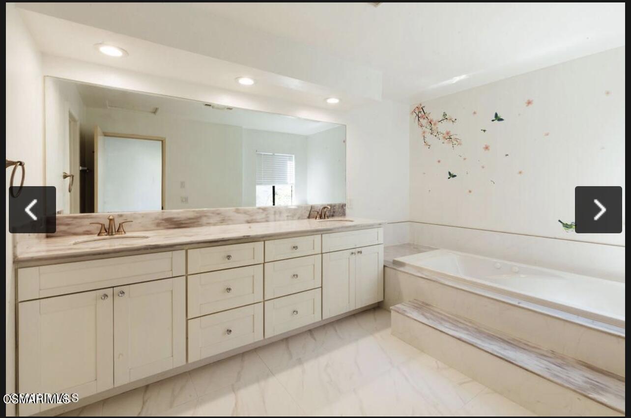 17248 Palisades Circle