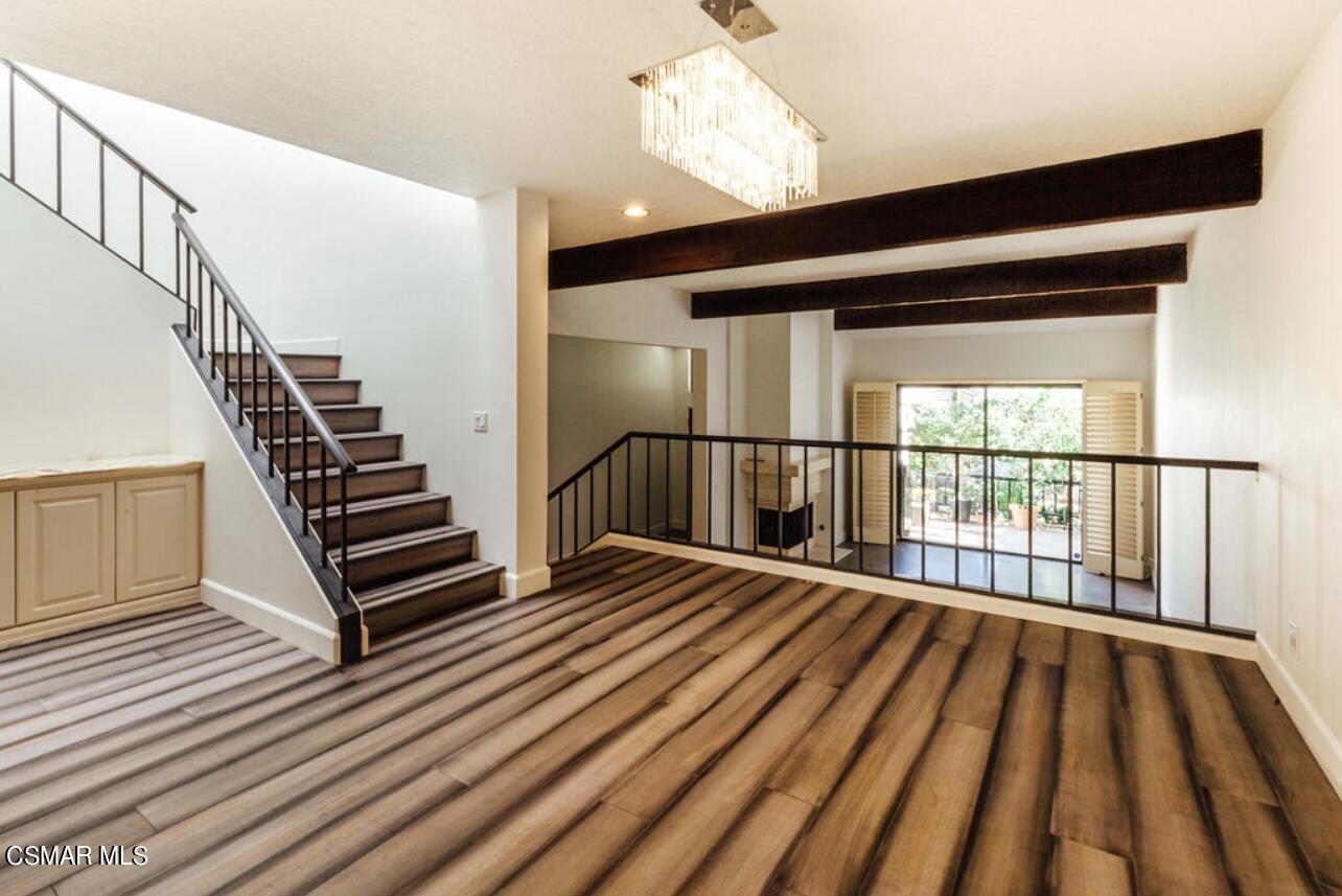 17248 Palisades Circle