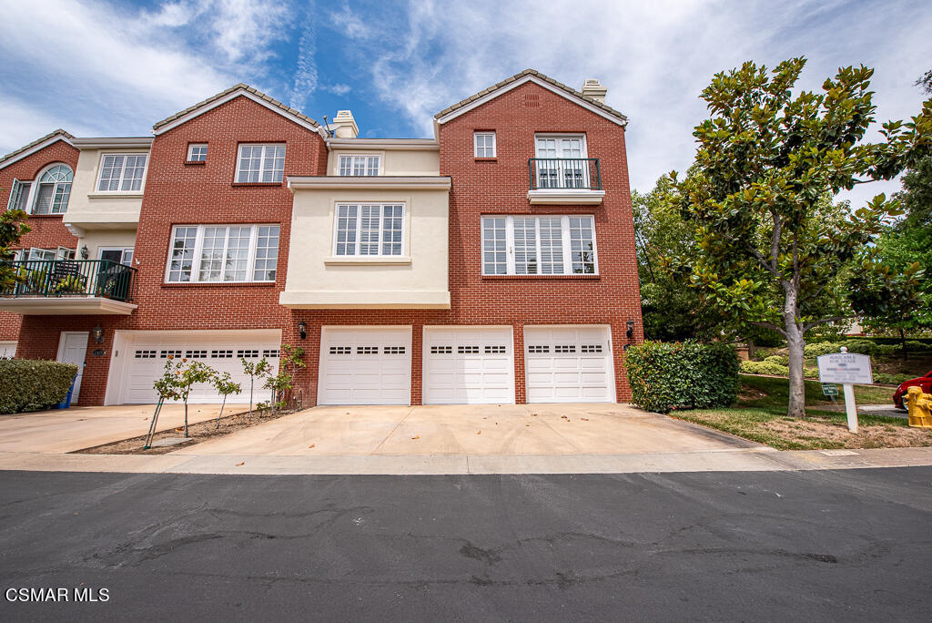 2407 Swanfield Court