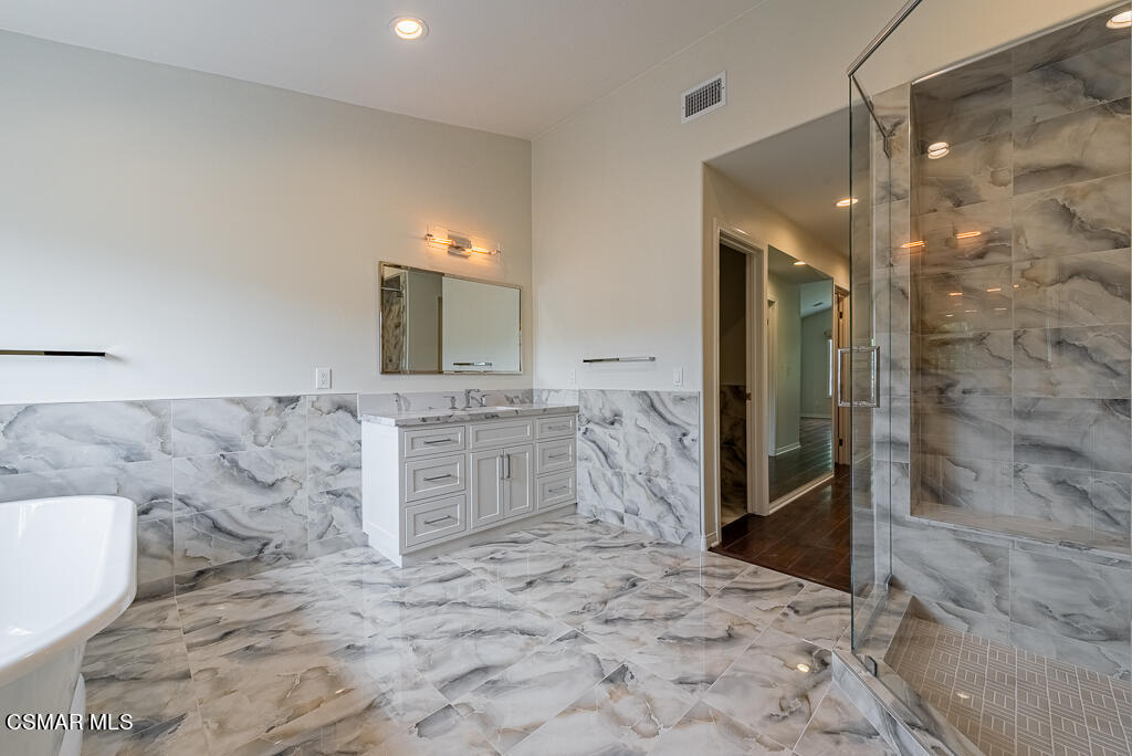 2407 Swanfield Court