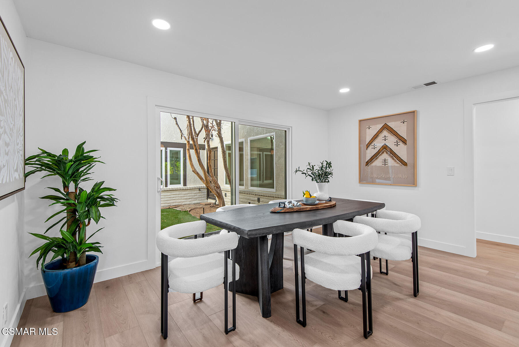 1251 Calle Las Casas