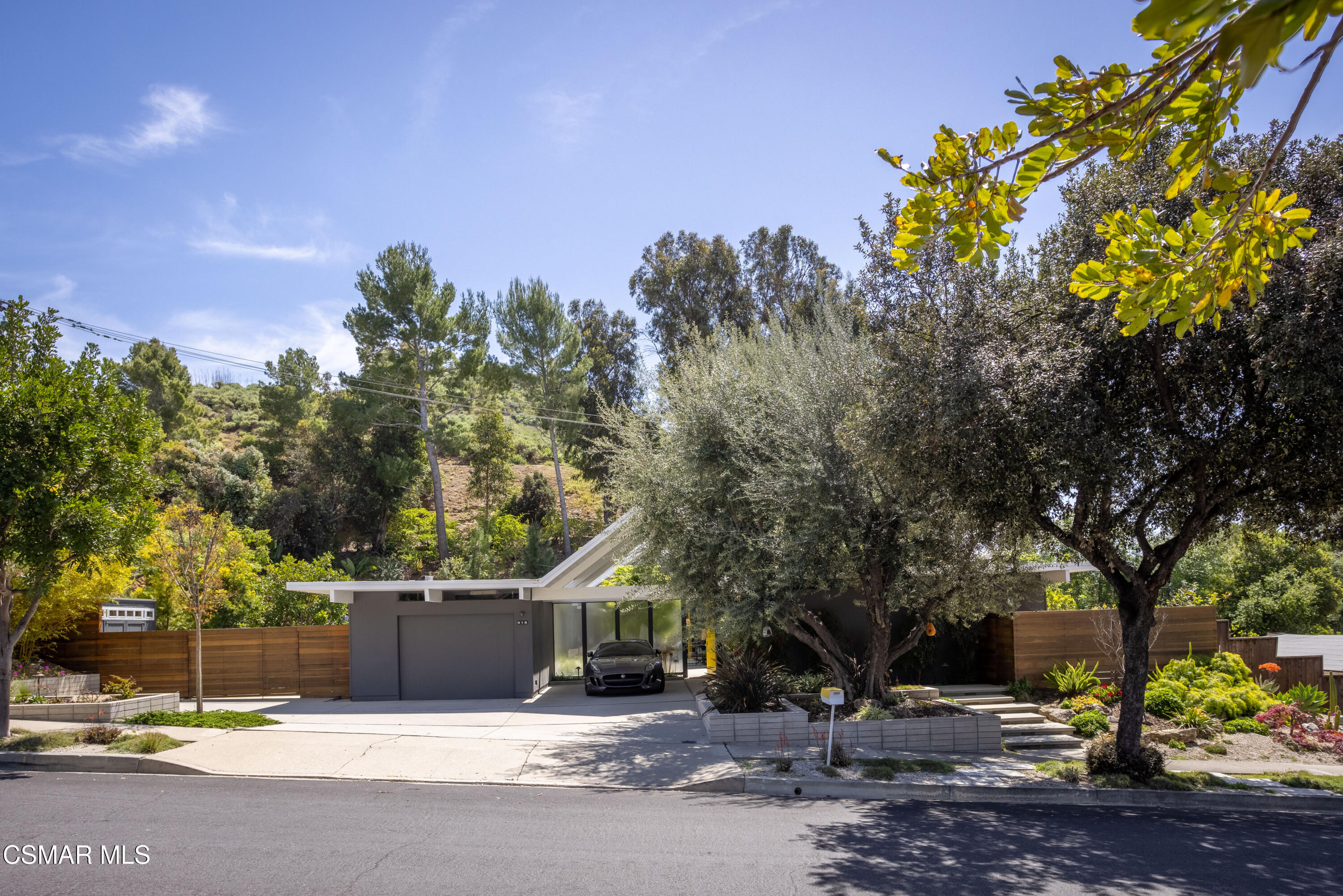 416 Camino Manzanas