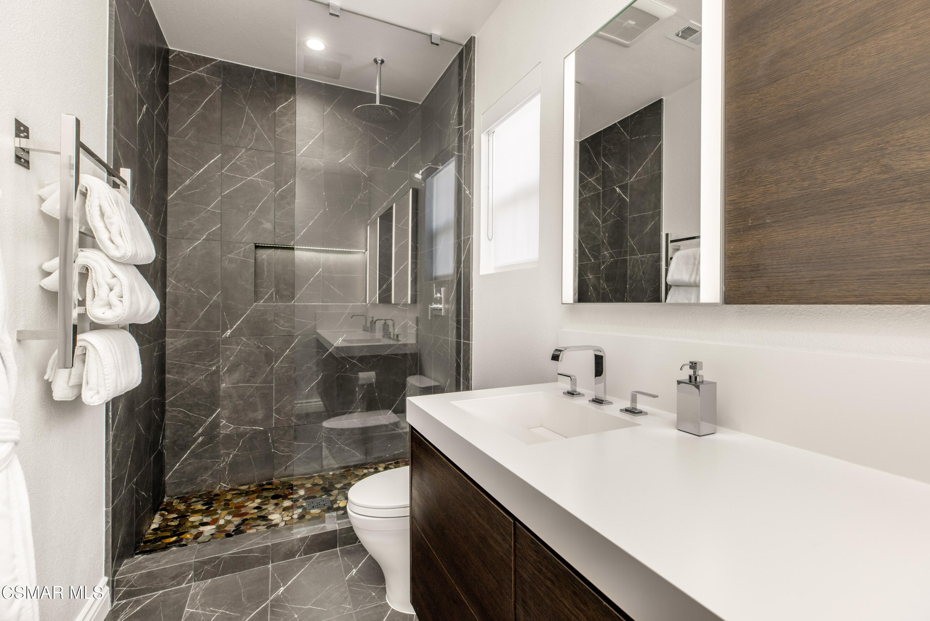 6072 Mandeville Place