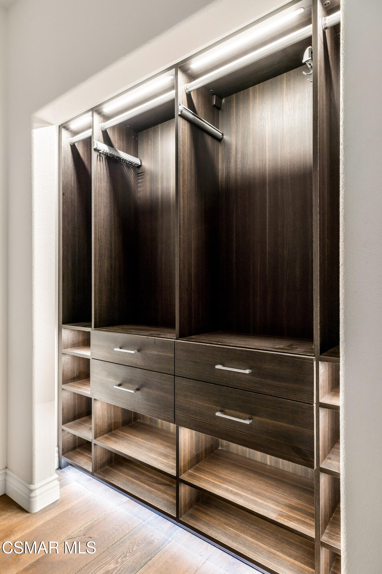 6072 Mandeville Place