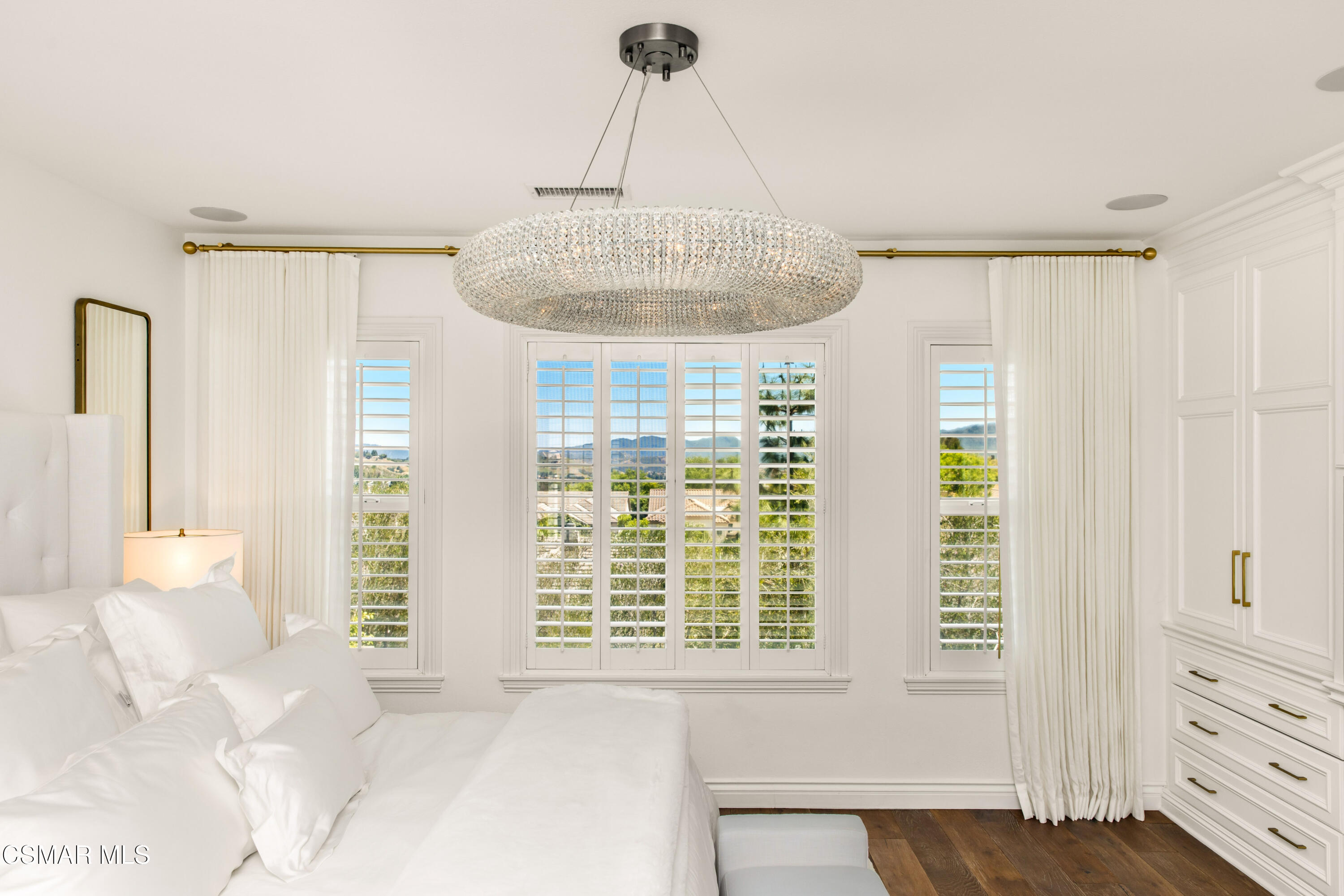 6072 Mandeville Place