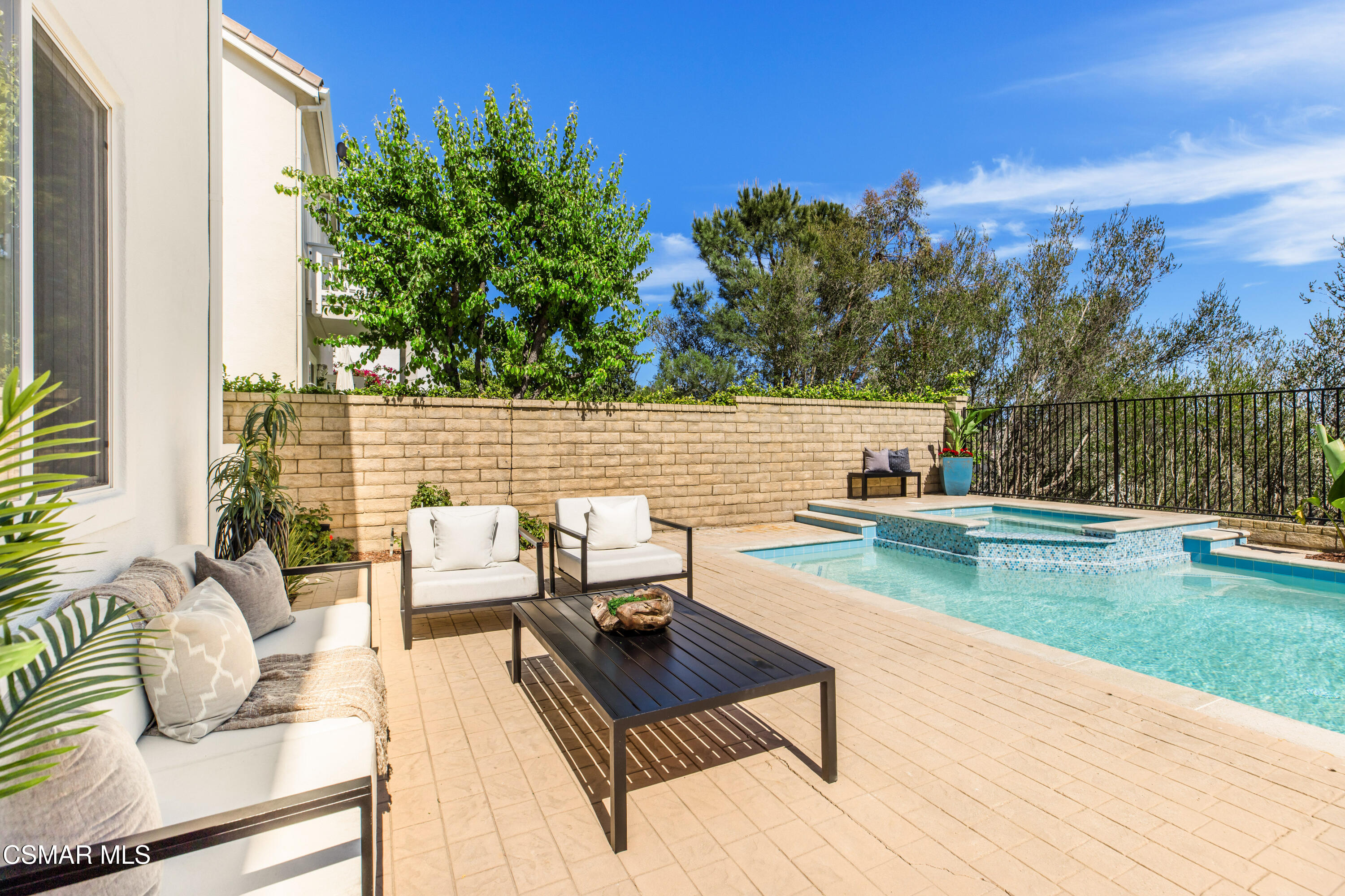 6072 Mandeville Place