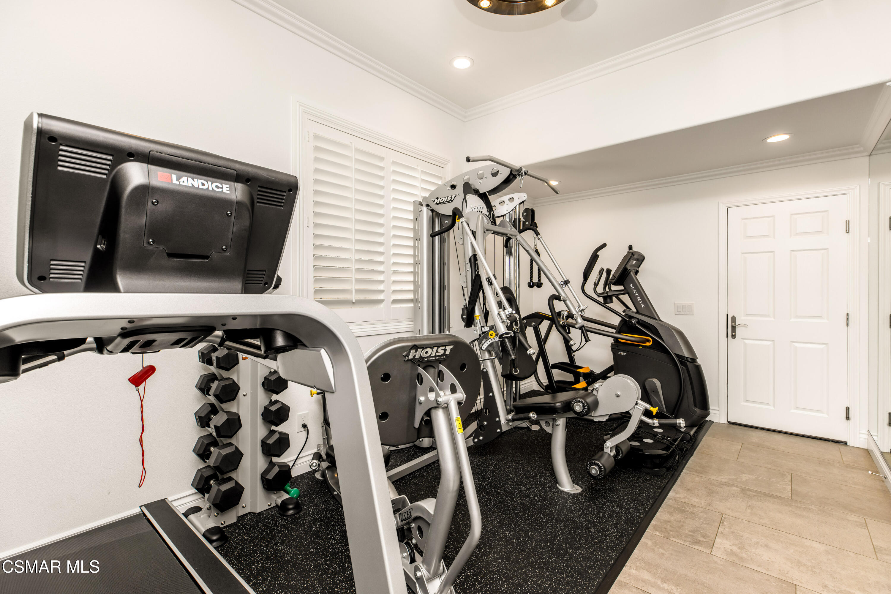 6072 Mandeville Place