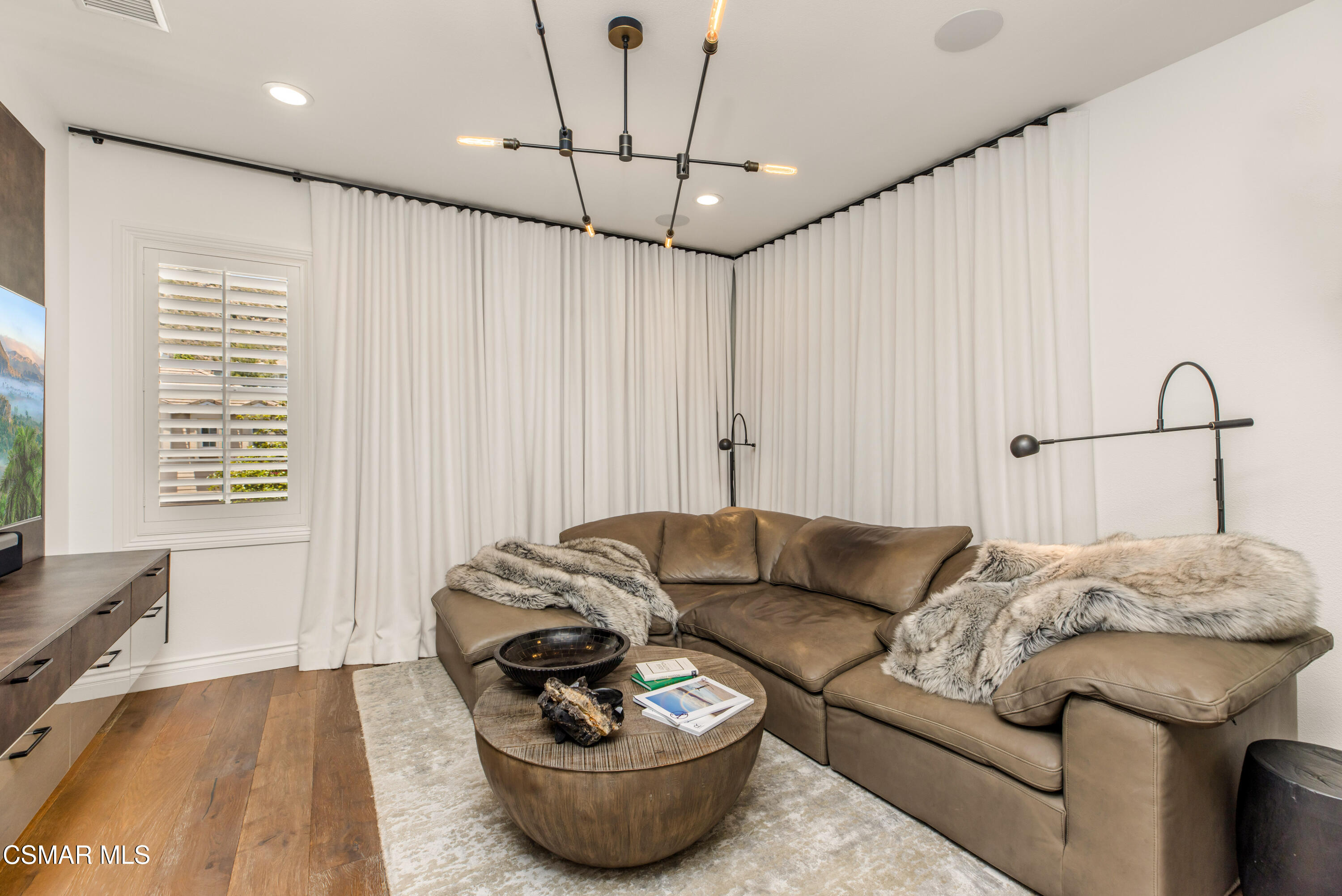 6072 Mandeville Place