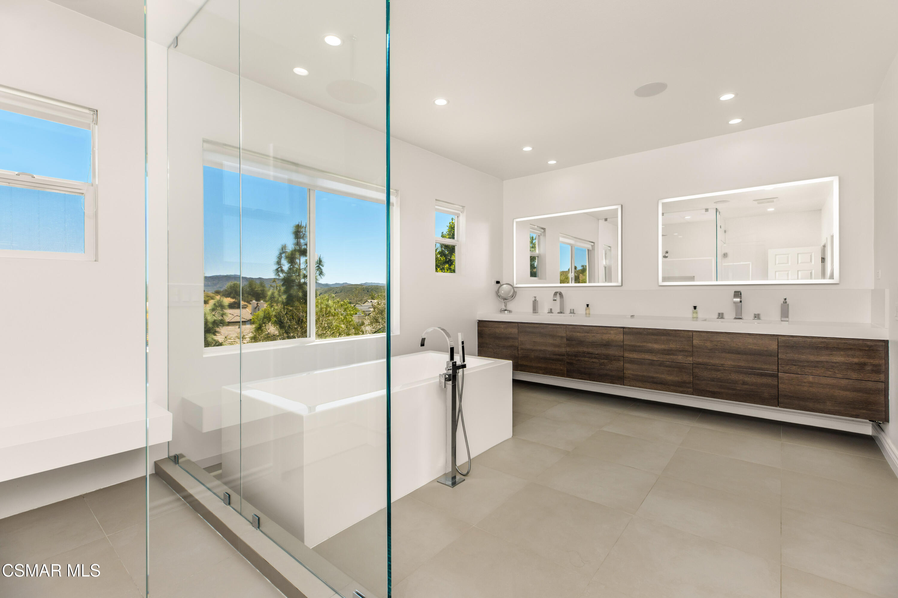 6072 Mandeville Place