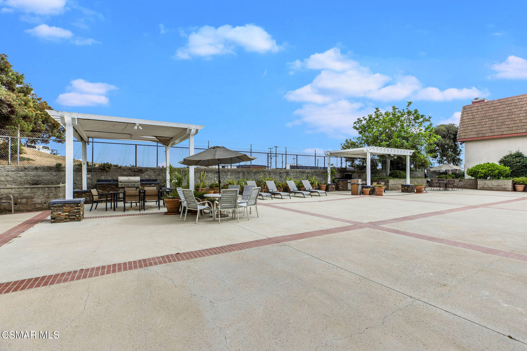 8828 Pershing Drive, 112