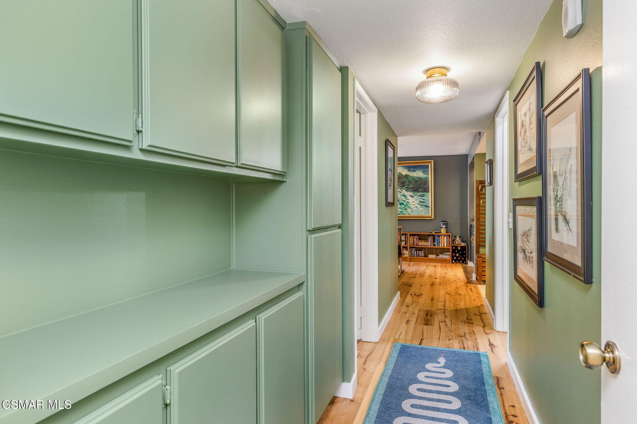 8828 Pershing Drive, 112