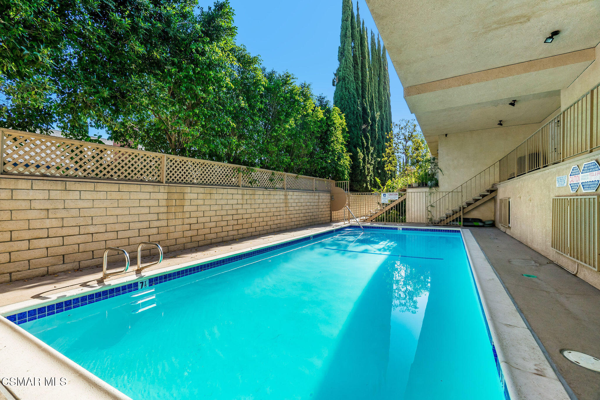 10215 Variel Avenue, 11