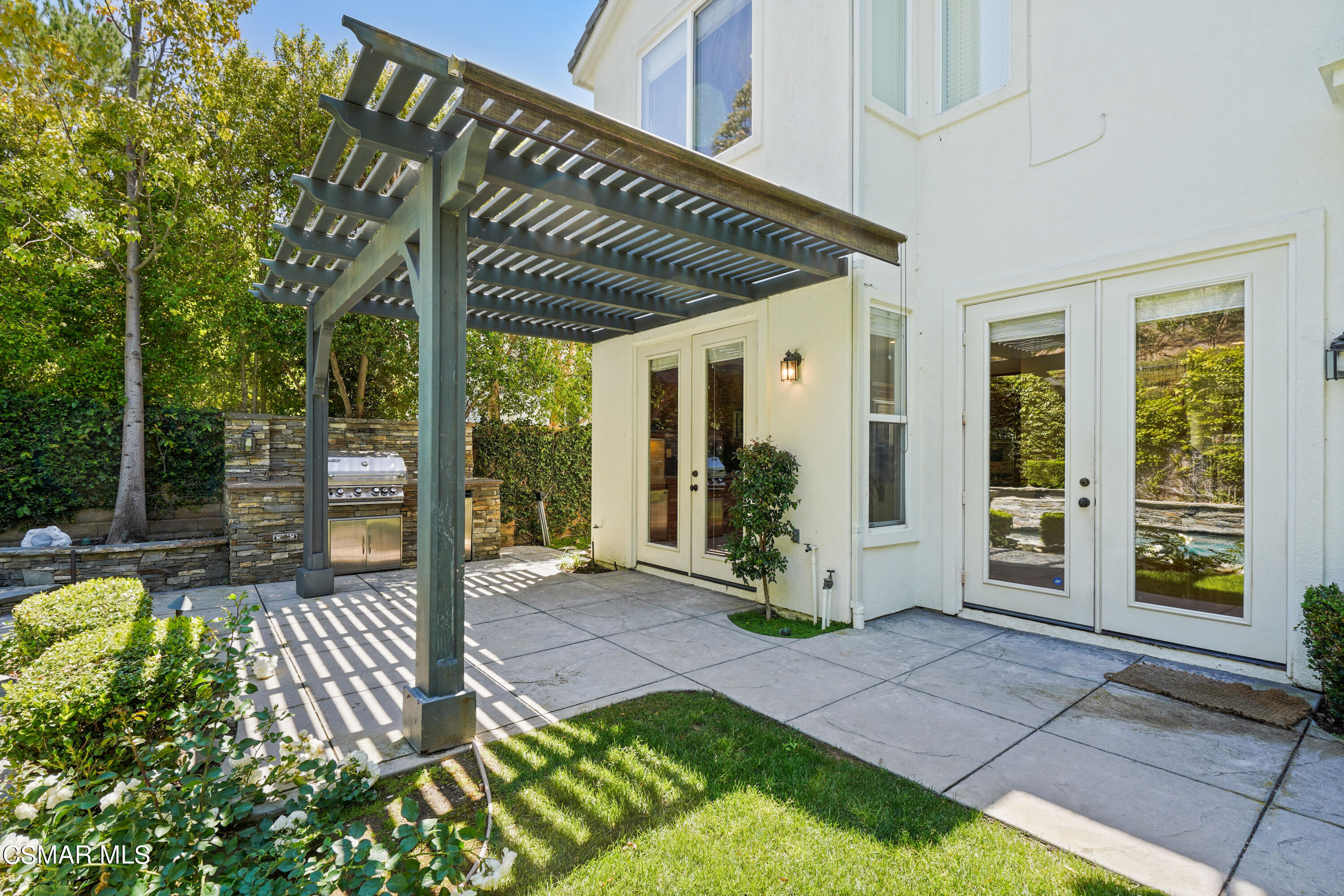 6077 Mandeville Place