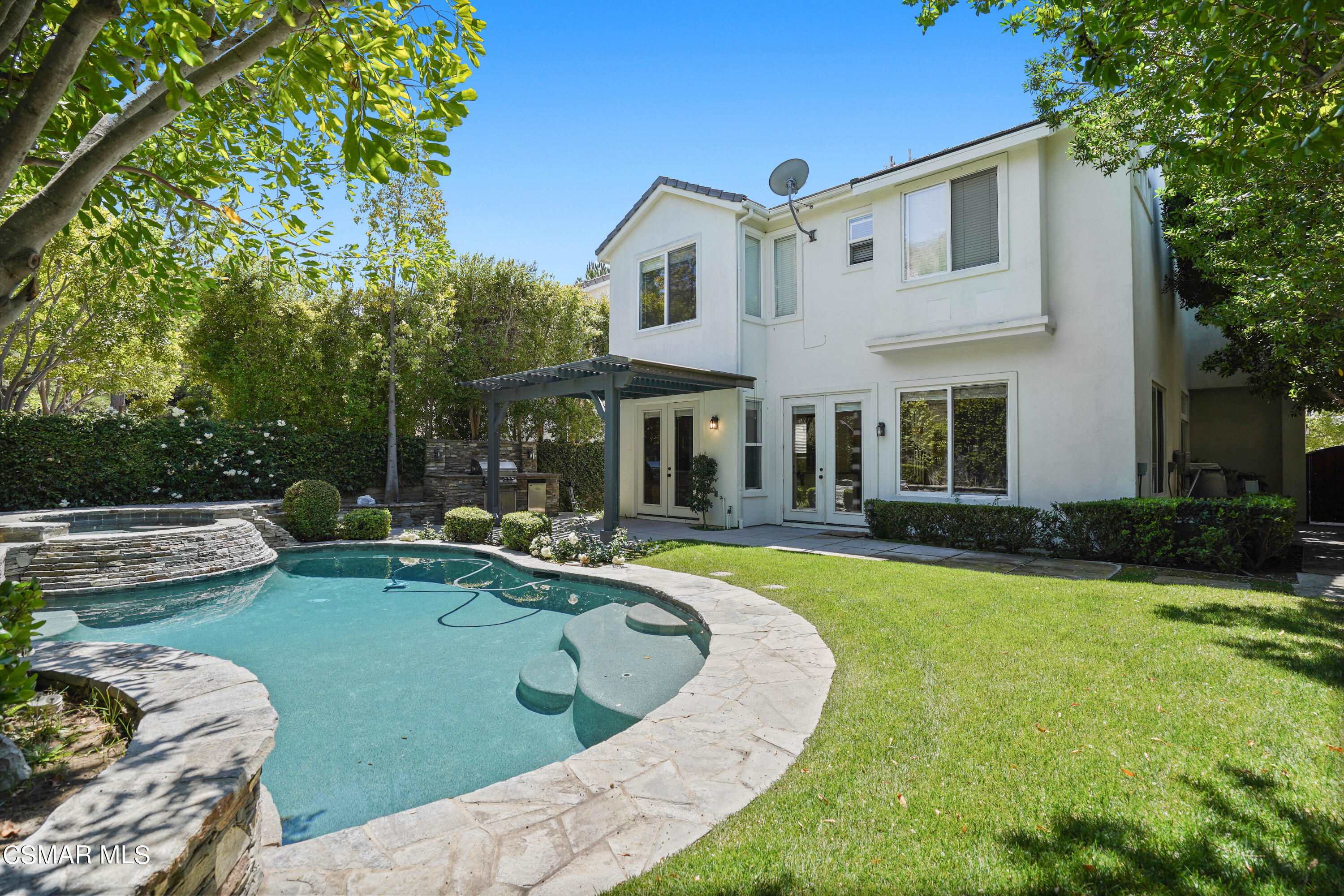 6077 Mandeville Place