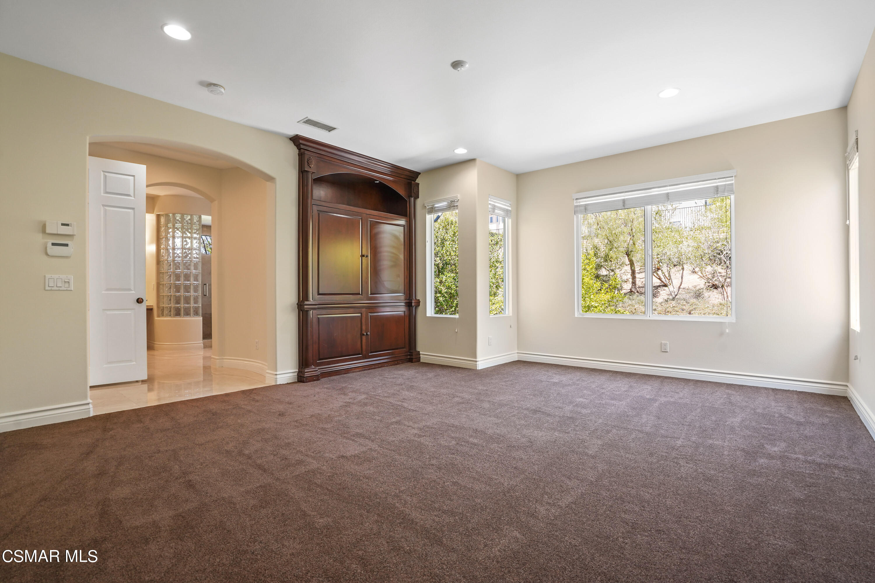 6077 Mandeville Place