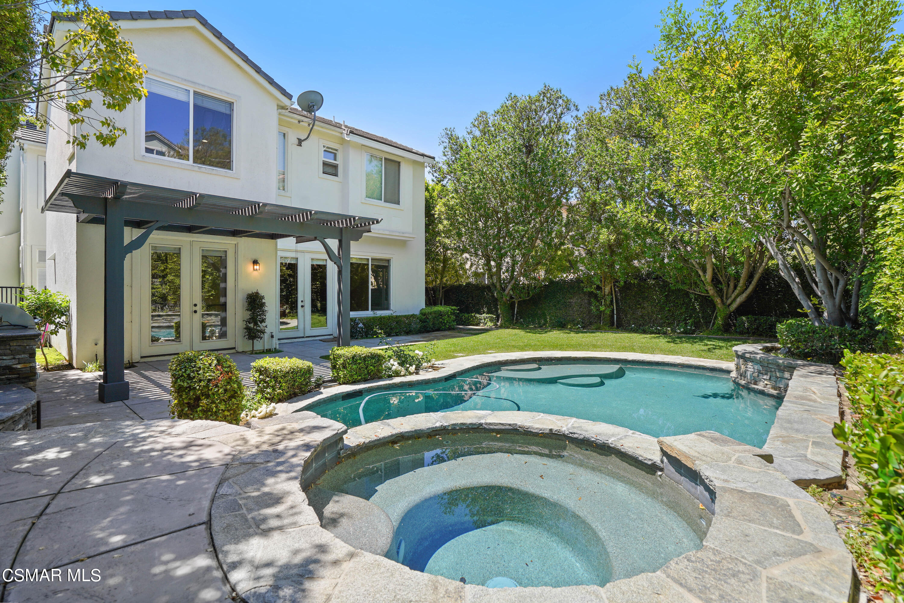 6077 Mandeville Place