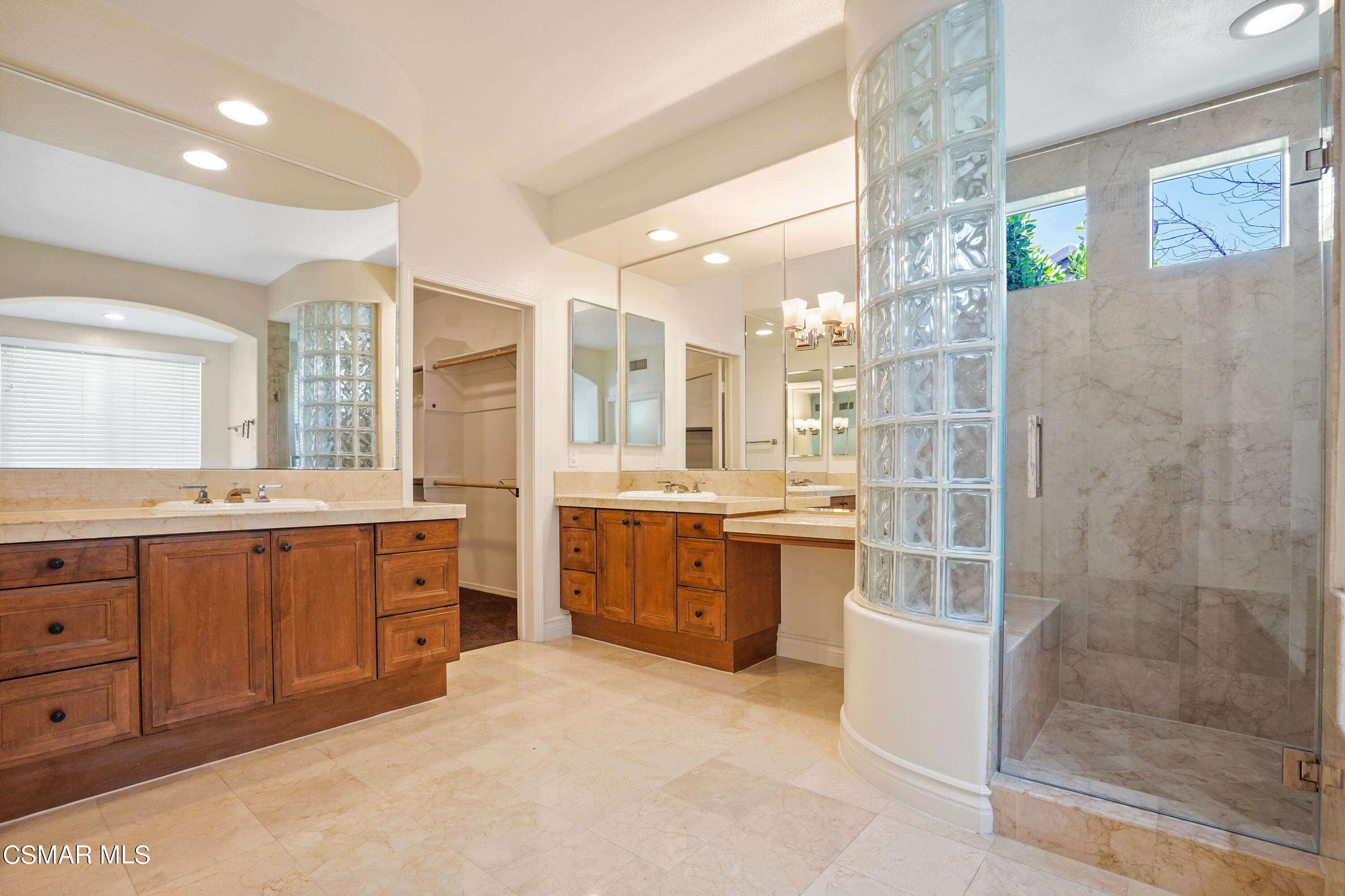 6077 Mandeville Place