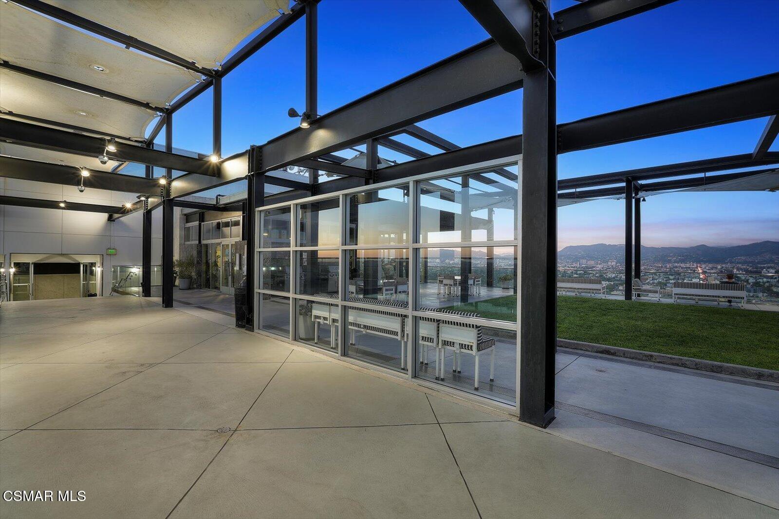 3810 Wilshire Boulevard, 1506