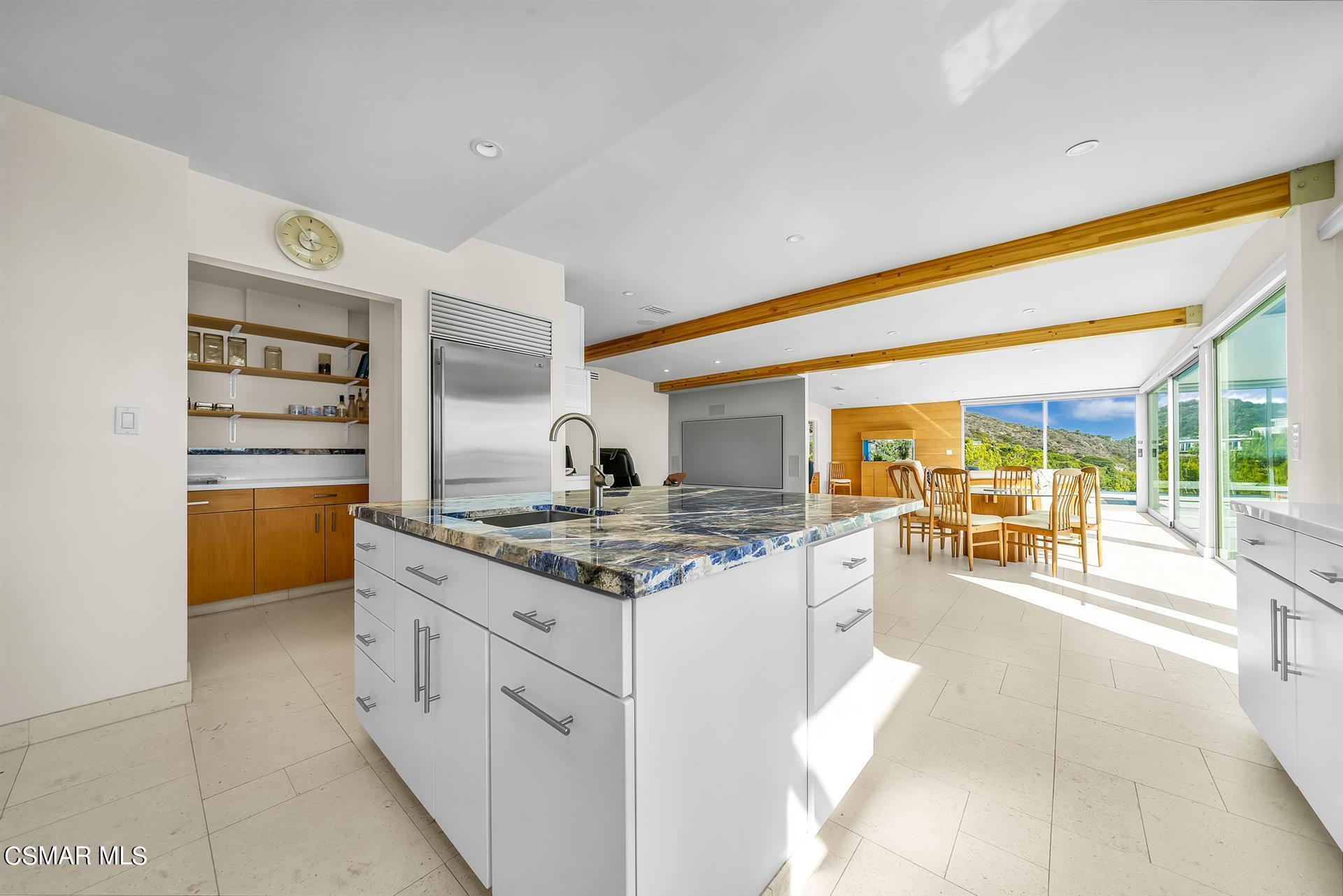 3424 Shoreheights Drive