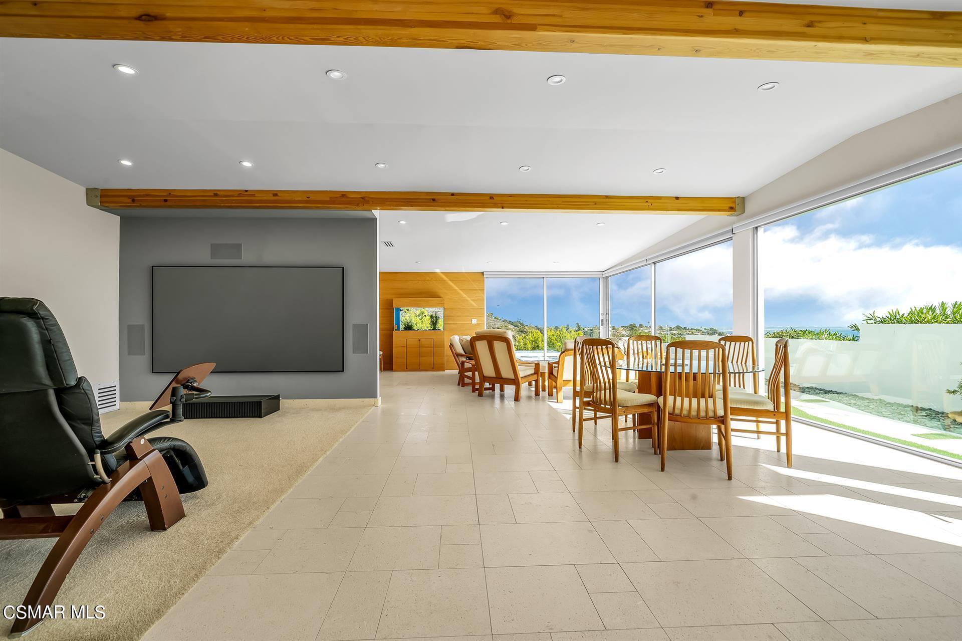 3424 Shoreheights Drive