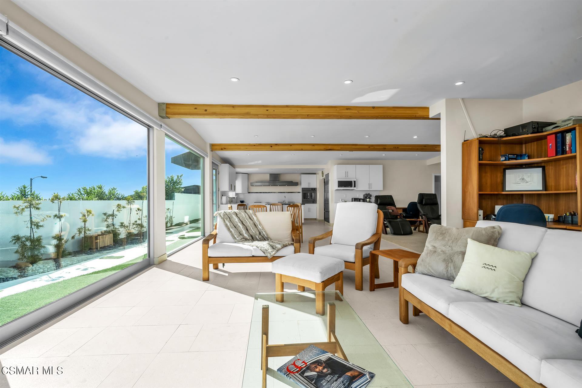 3424 Shoreheights Drive