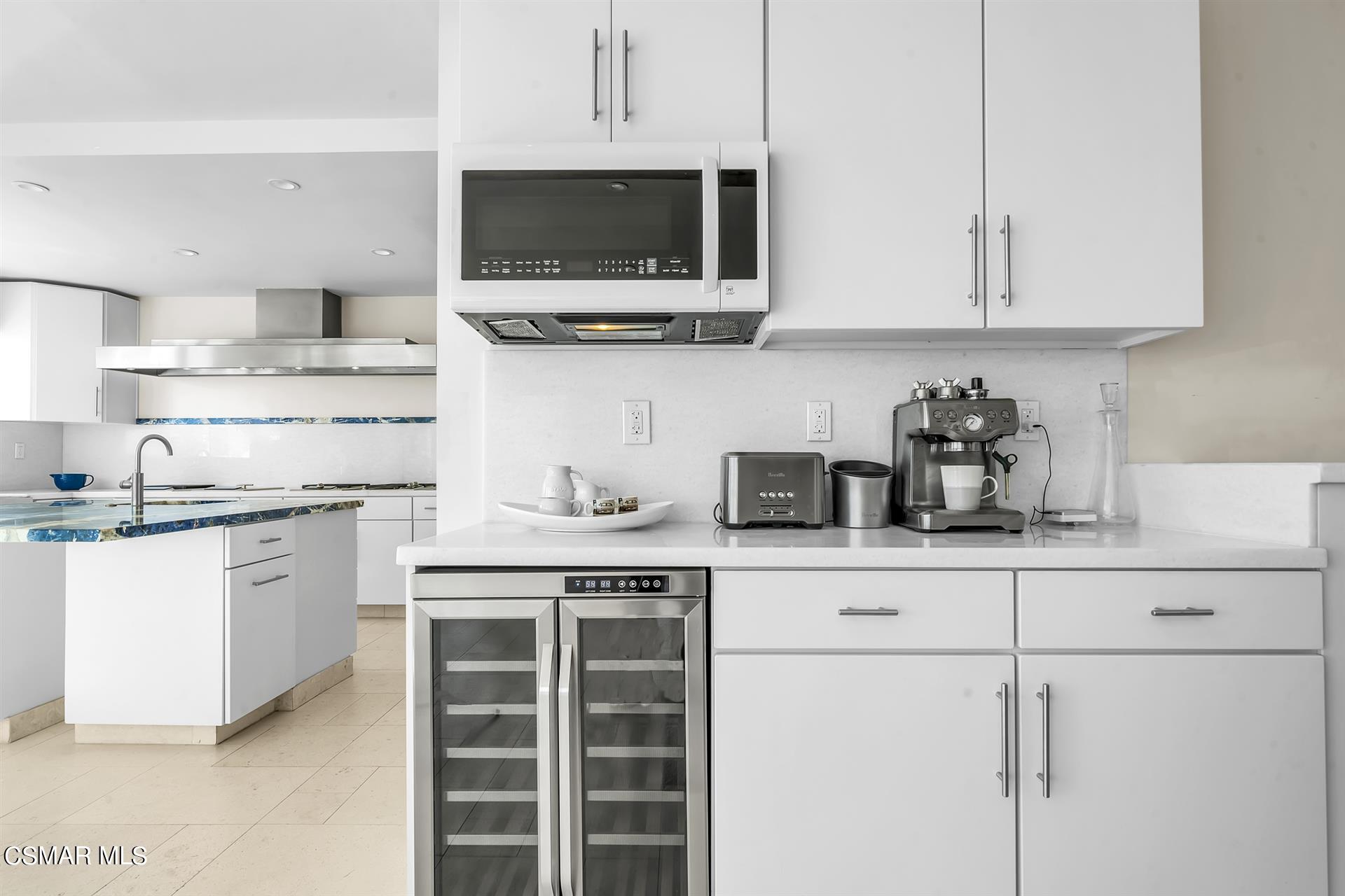 3424 Shoreheights Drive