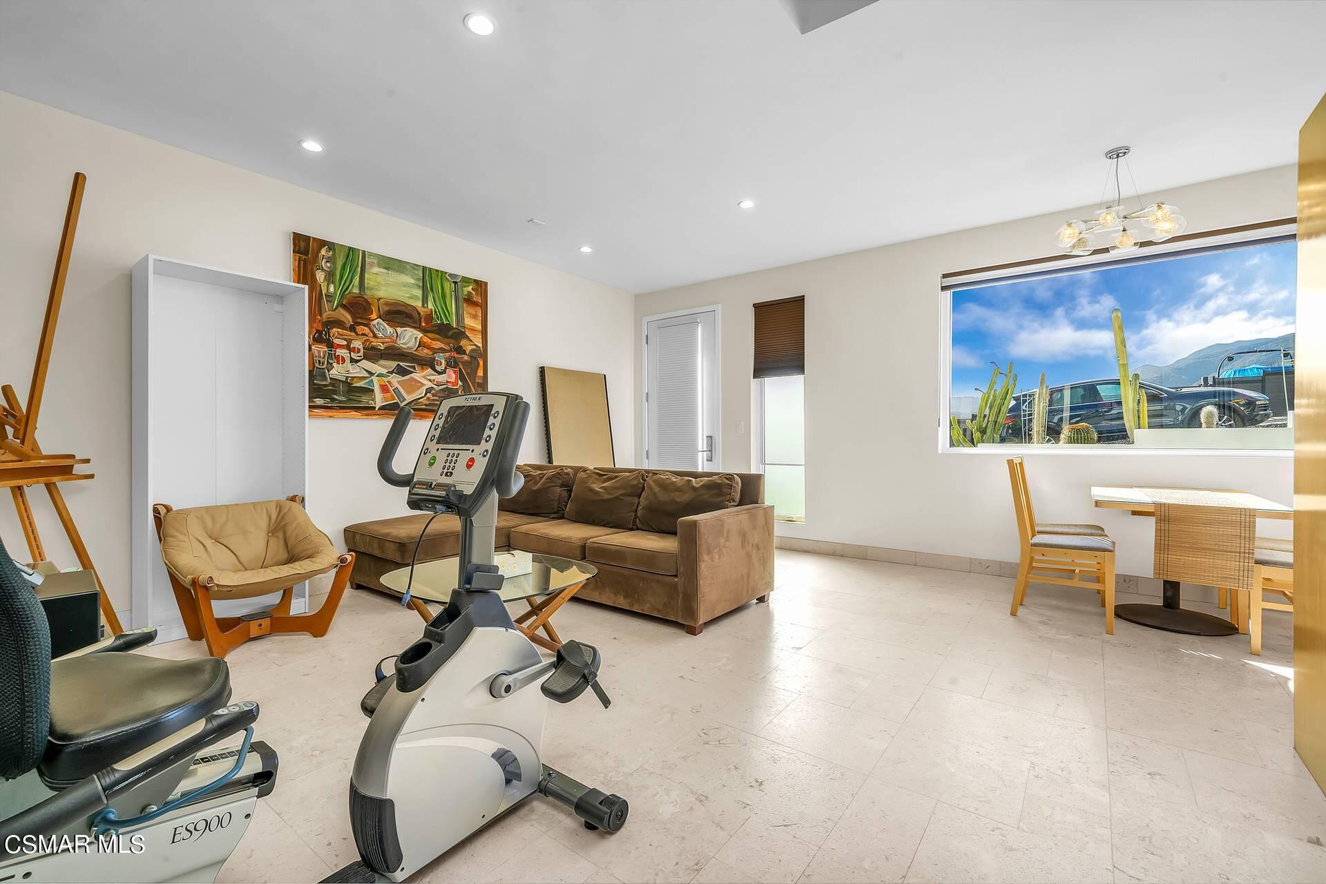 3424 Shoreheights Drive