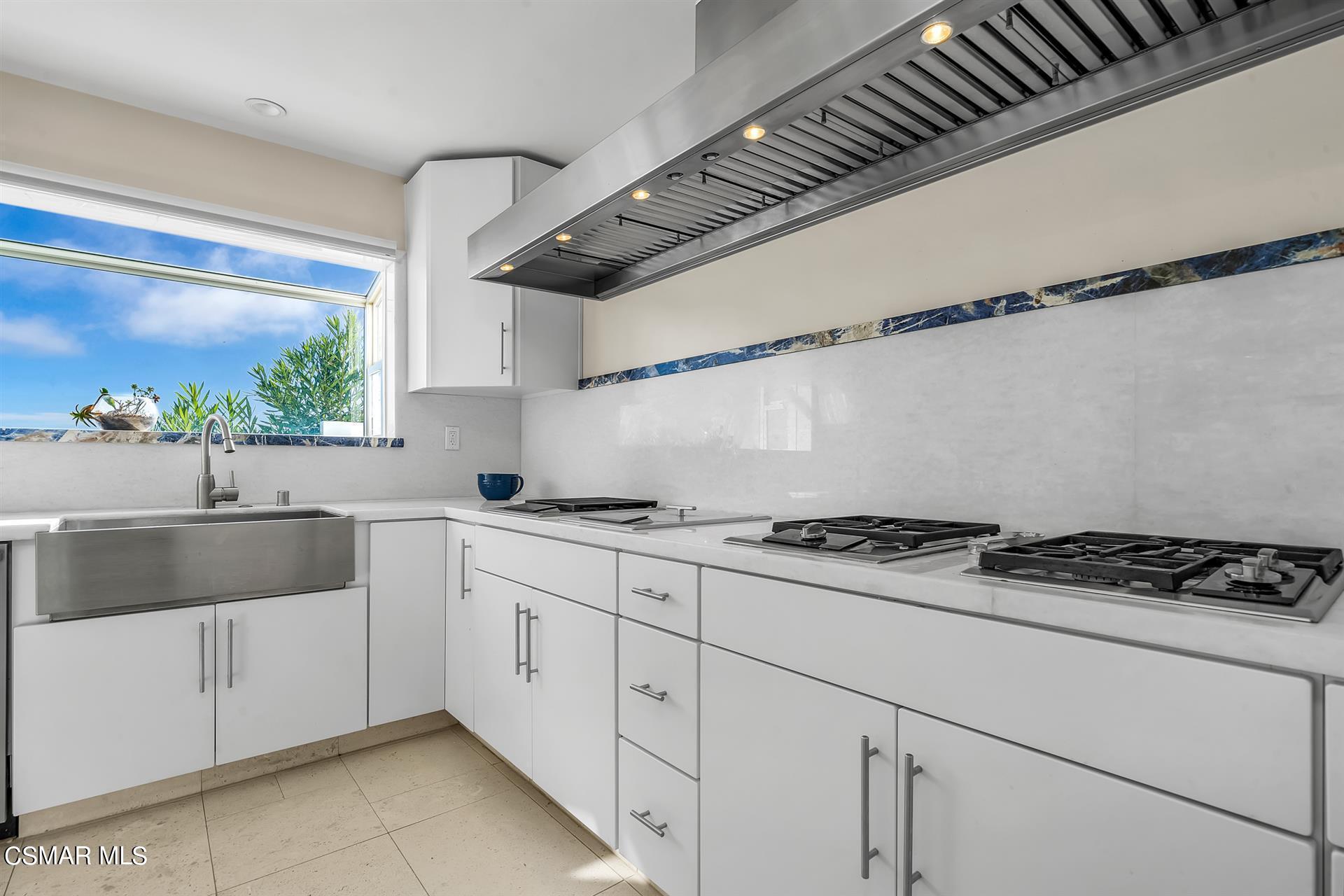 3424 Shoreheights Drive