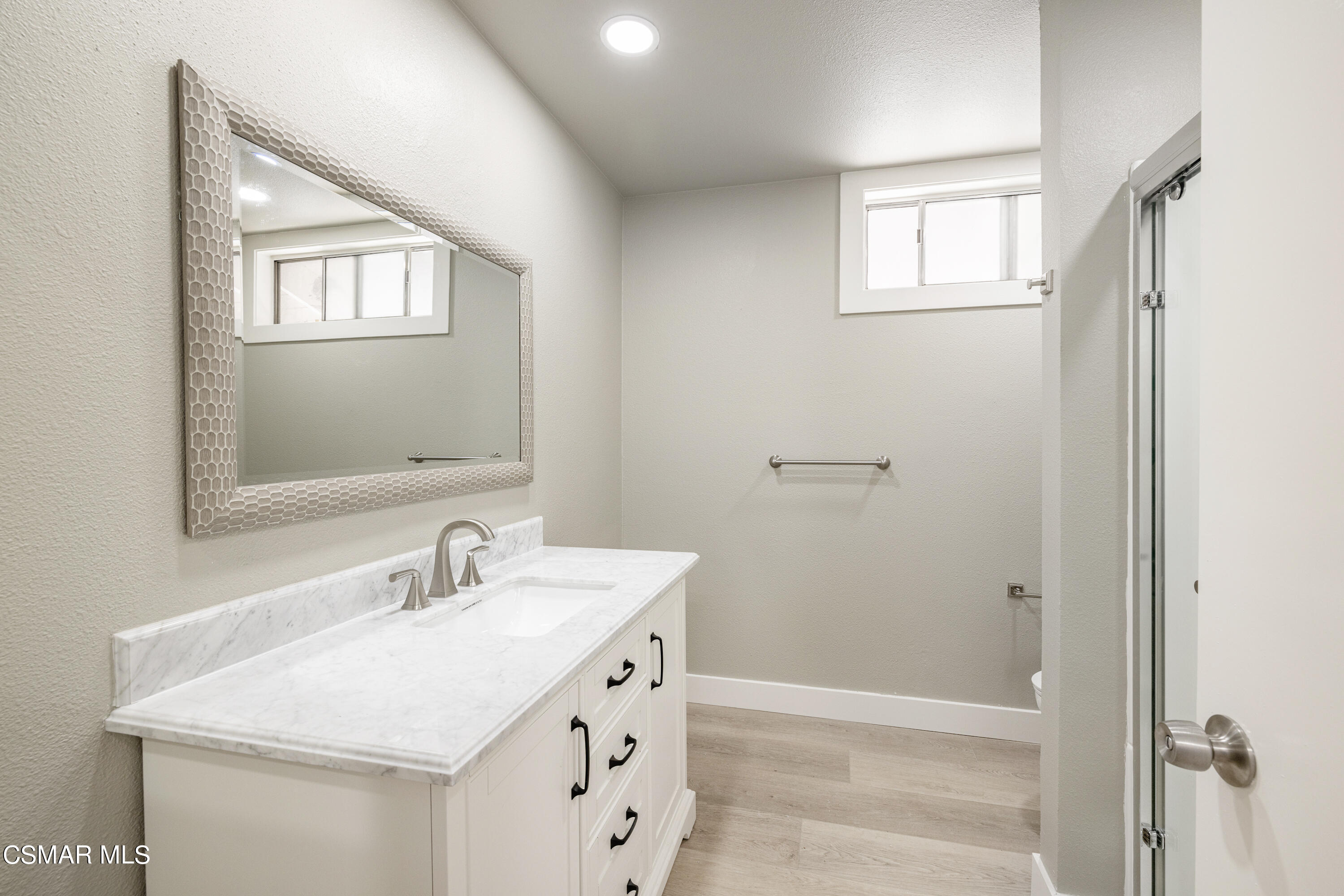 31535 Lindero Canyon Road, 11