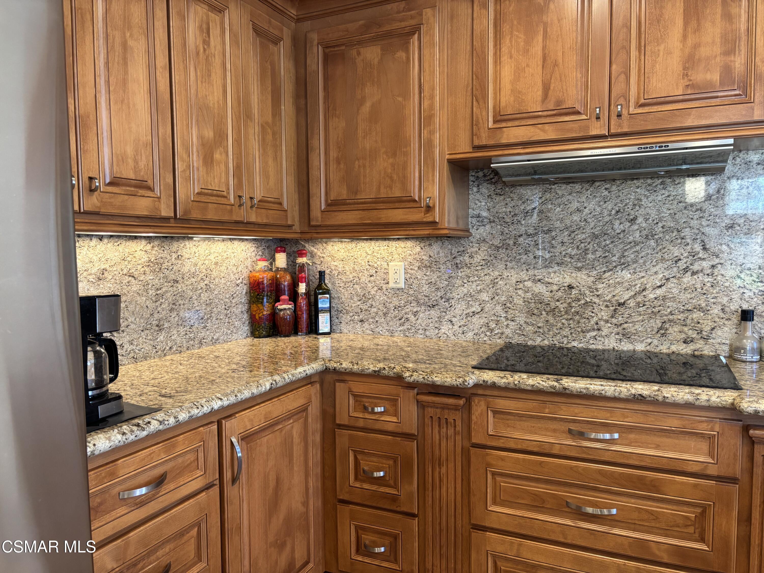 272 Augustine Way, D