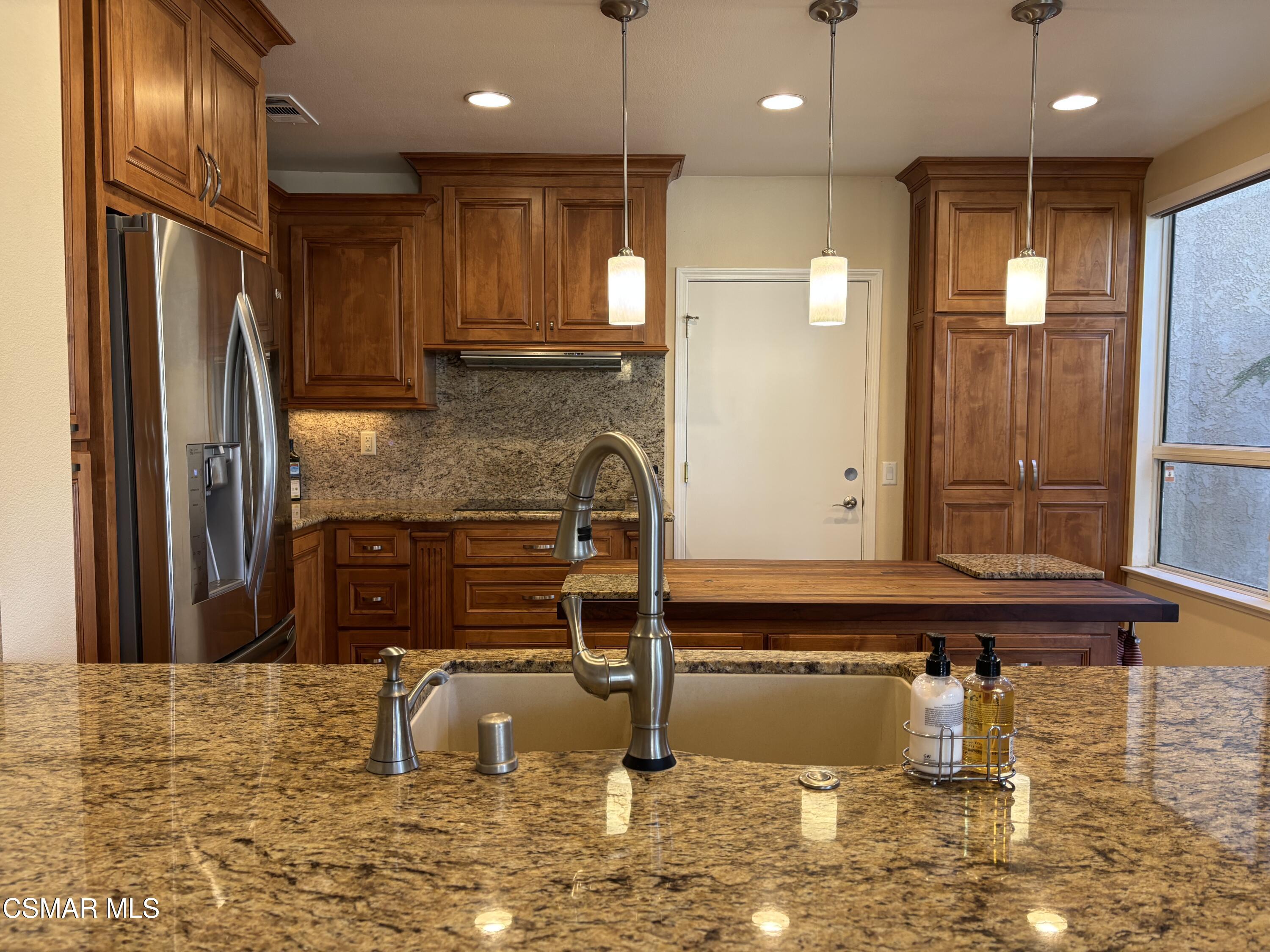 272 Augustine Way, D