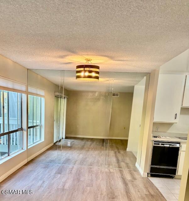 286 Oakleaf Drive, 23