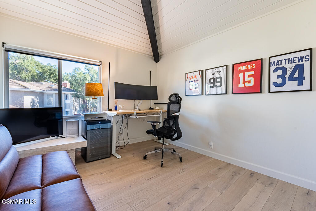 1725 Royal Saint George Drive, Westlake Village