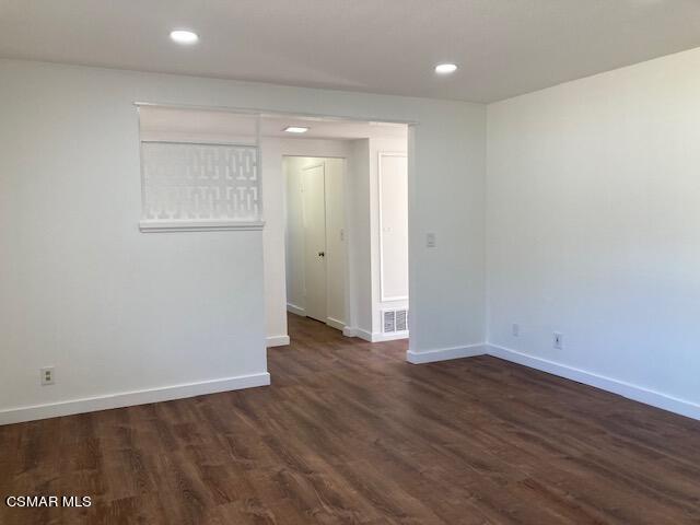 3916 Buckthorn Court