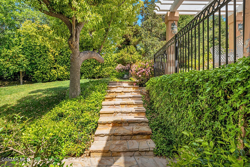 1687 Castlebridge Court