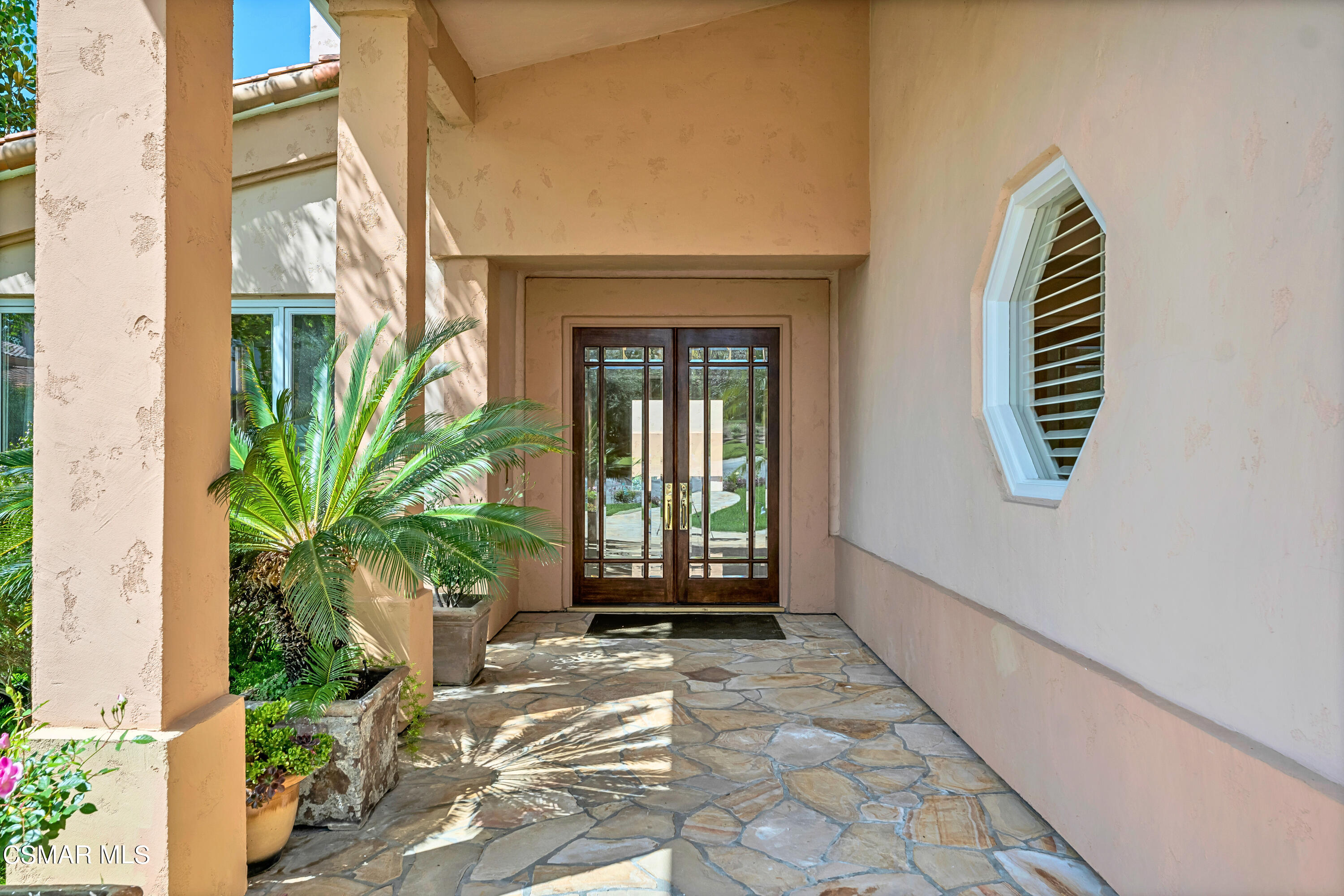 1687 Castlebridge Court