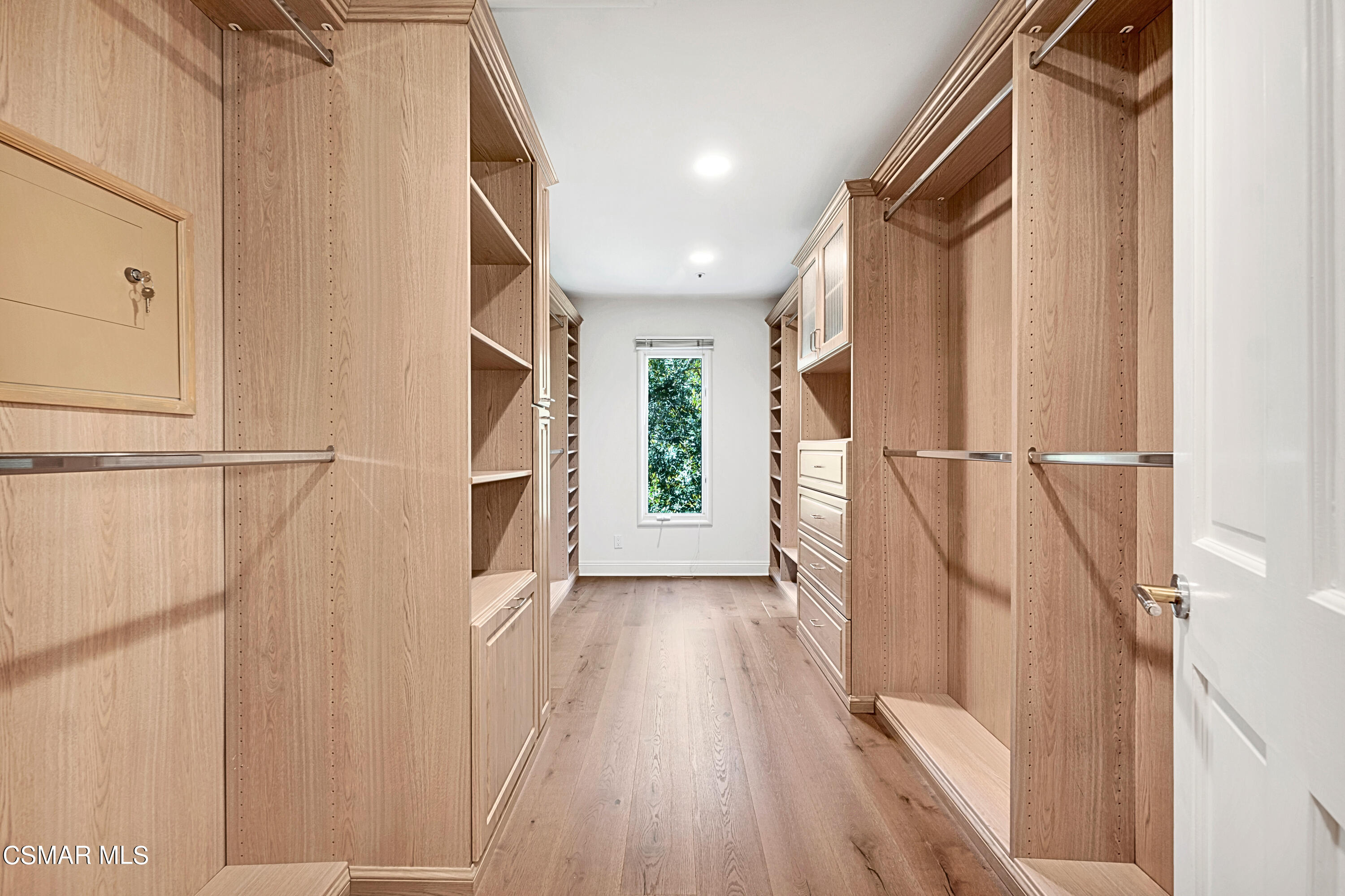 1687 Castlebridge Court