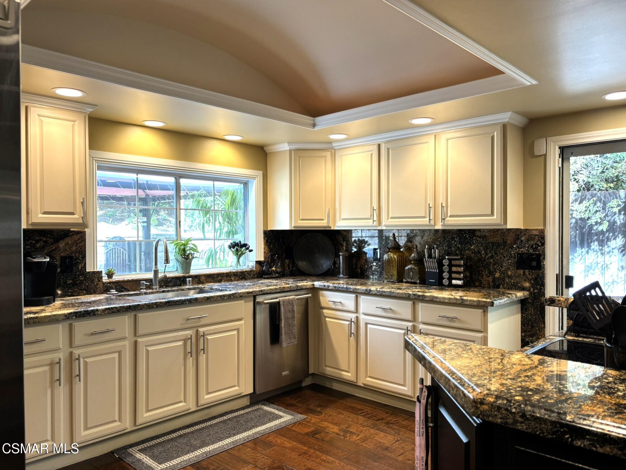 3184 W Black Hills Court