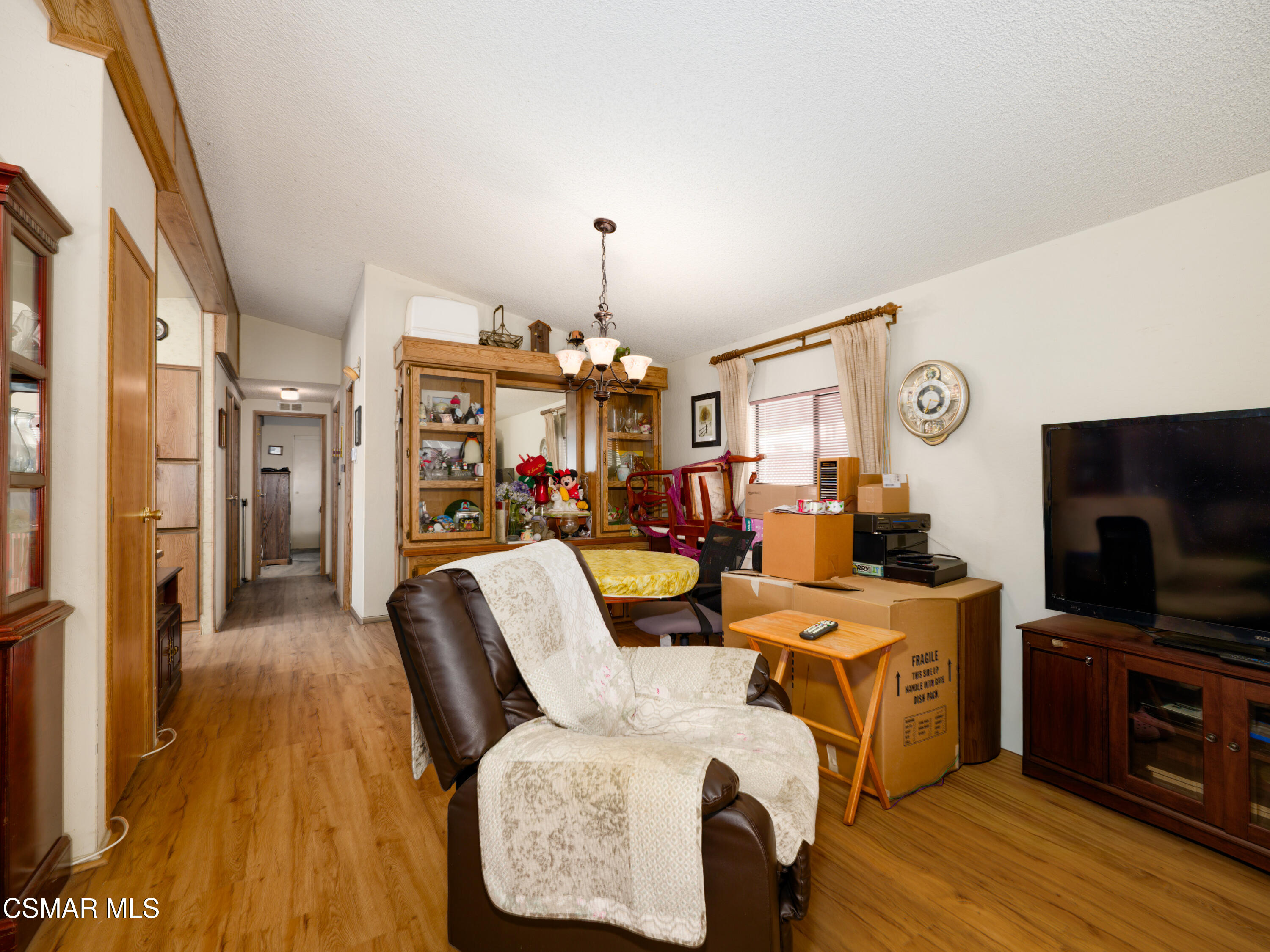 12401 Filmore Street, 731