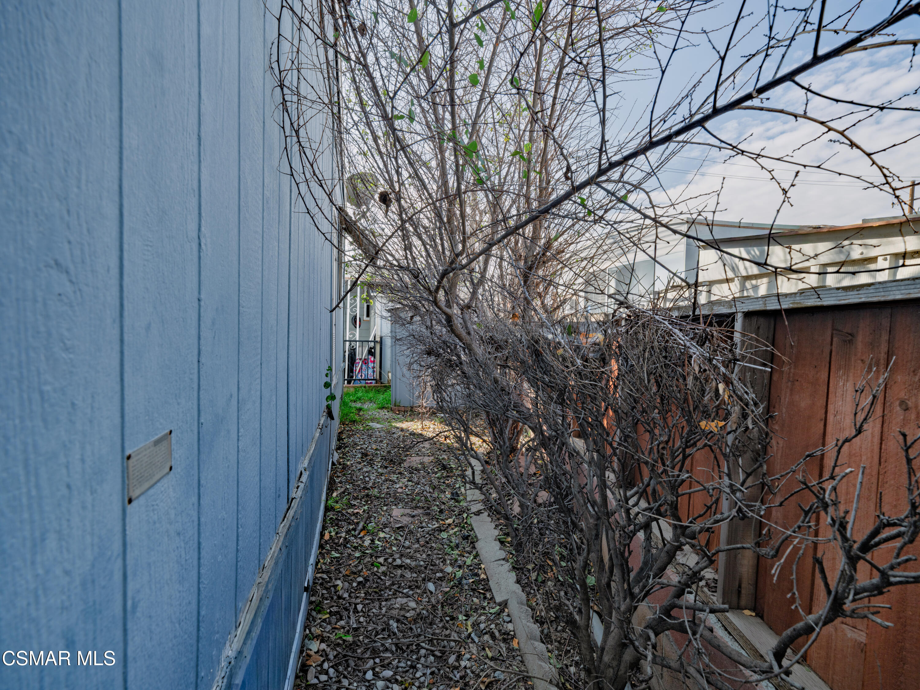 12401 Filmore Street, 731