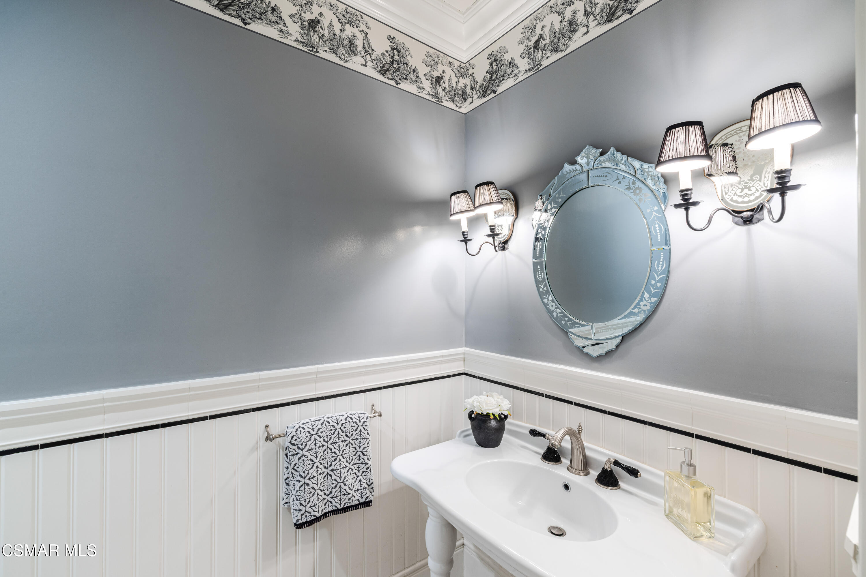 4287 Skywalker Drive