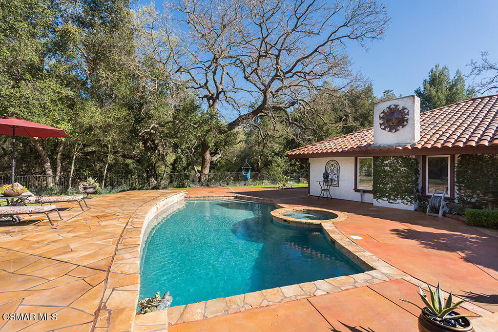 4090 Cresthaven Drive