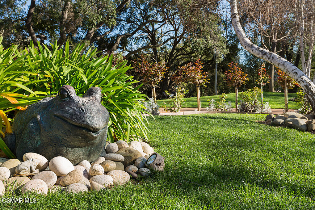 4090 Cresthaven Drive