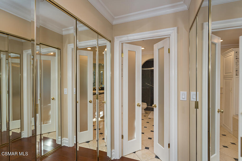 4090 Cresthaven Drive