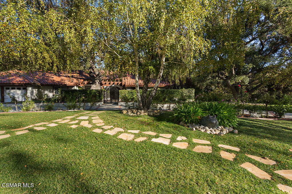 4090 Cresthaven Drive