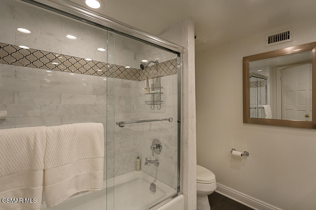 4090 Cresthaven Drive