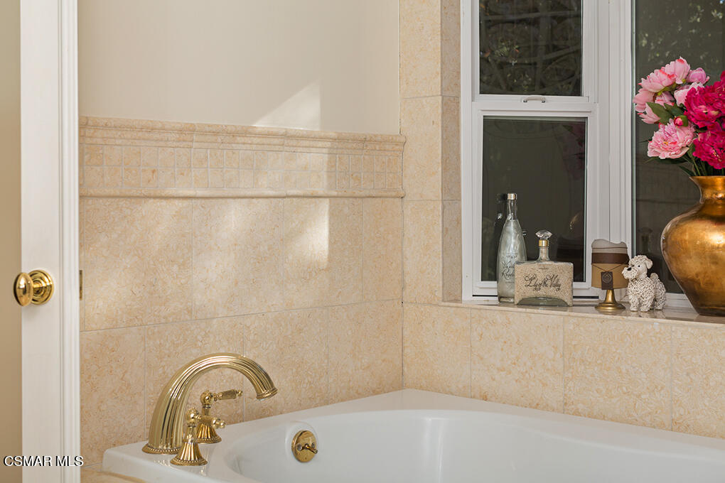 4090 Cresthaven Drive