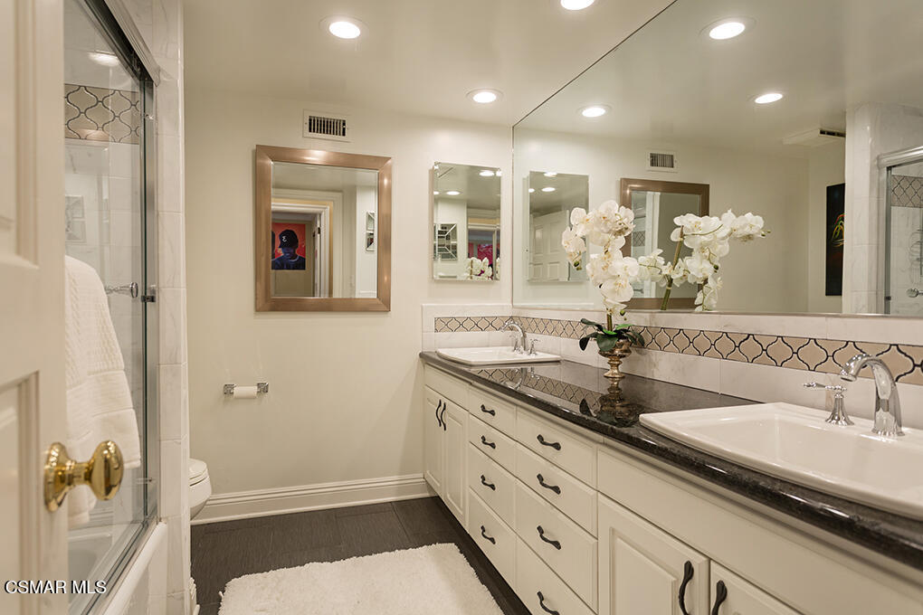 4090 Cresthaven Drive