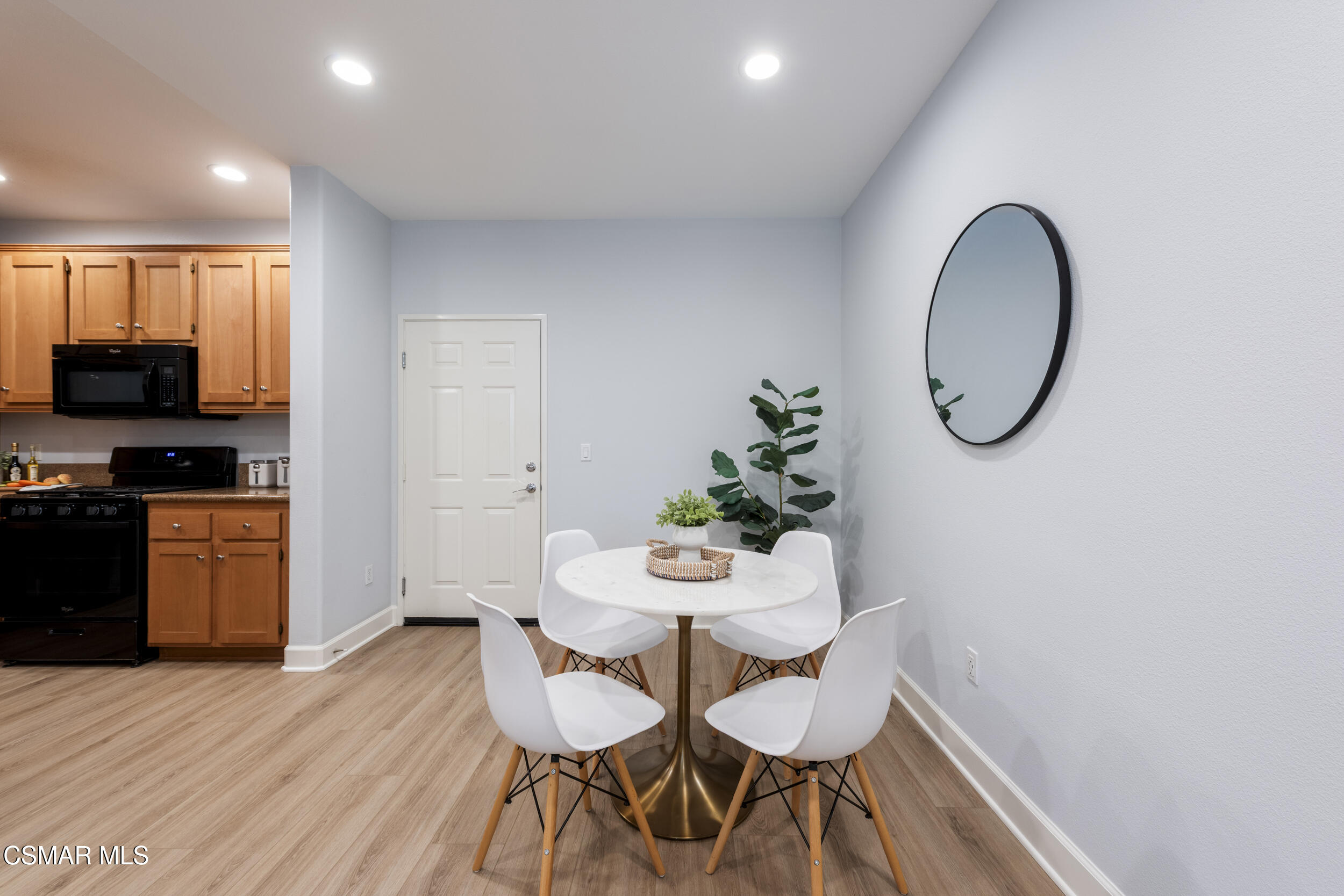 291 Riverdale Court, 106