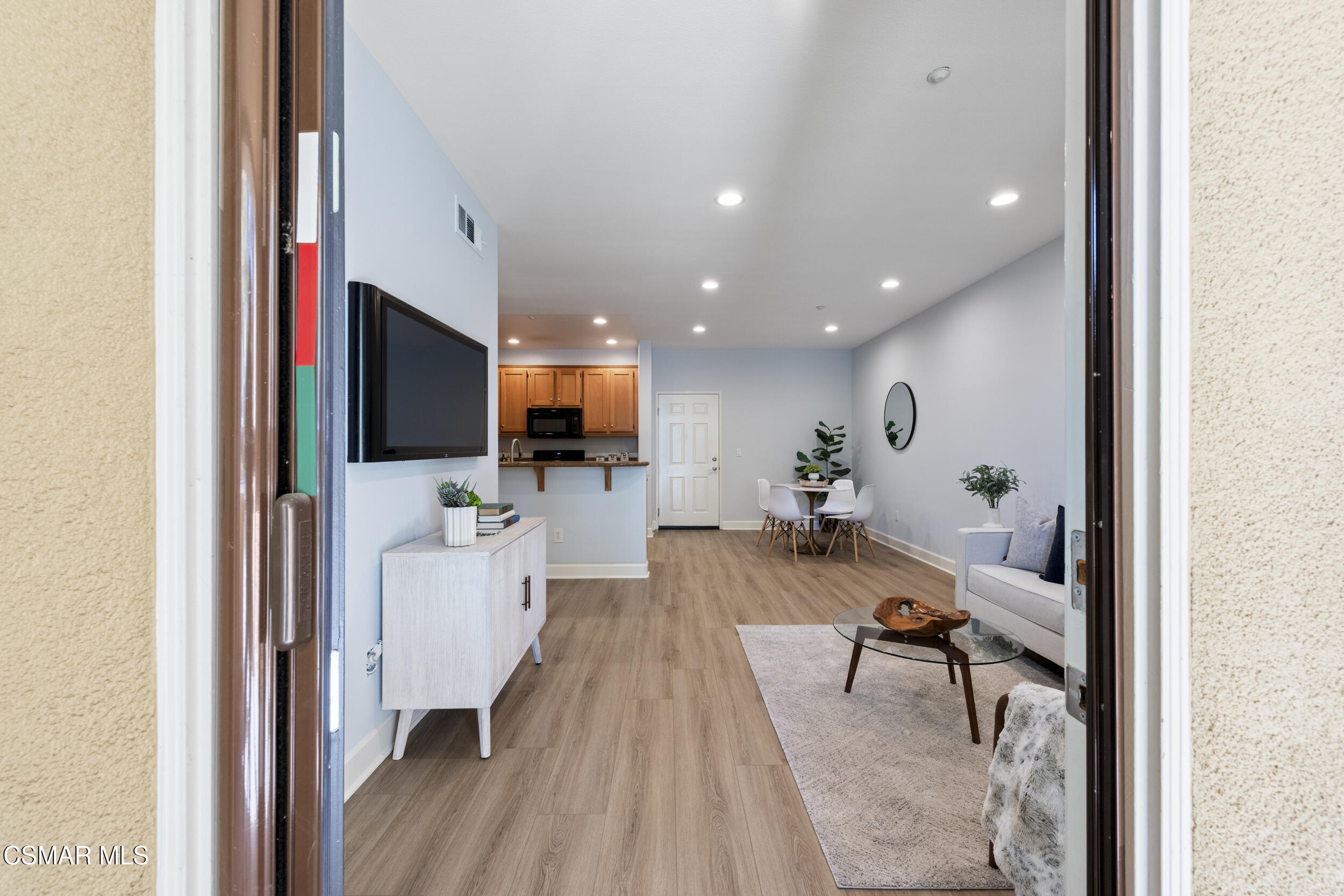 291 Riverdale Court, 106